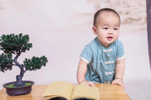 广州代怀供卵公司宝宝多大可以吃辅食